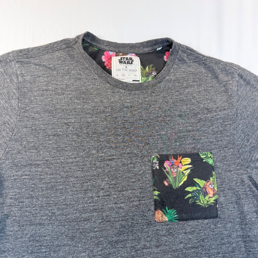 Star Wars On The Byas‎ T Shirt Medium Gray Pocket Tee Ewok Endor Graphic